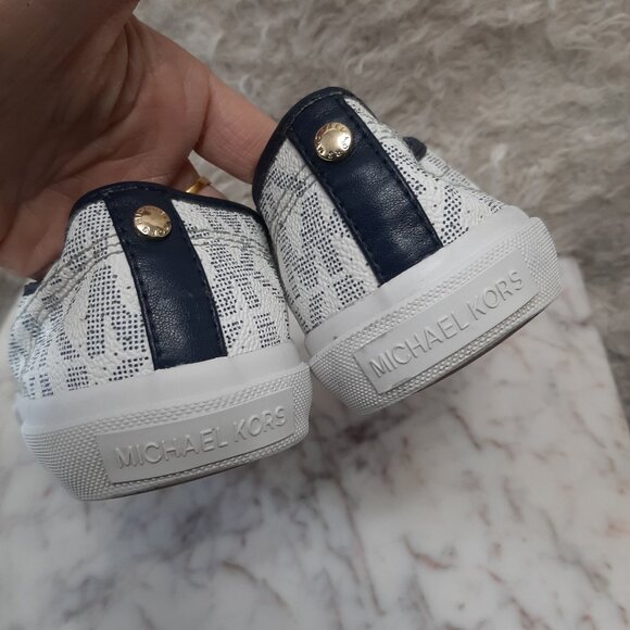 Michael Kors Boerum Women’s White/Navy Low Top Sneakers Gold Logo 7M - Picture 4 of 8